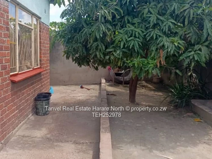 Available for sale in Glenora C is a 4 bedroomed house, kitchen, lounge and dinning, walled and gate
