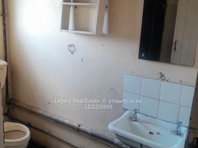 Well-Maintained Flamingo Flat in Secure Block,Compact Comfort Well-Maintained 2-Bedroom Flat