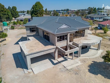 7 Bedroom House