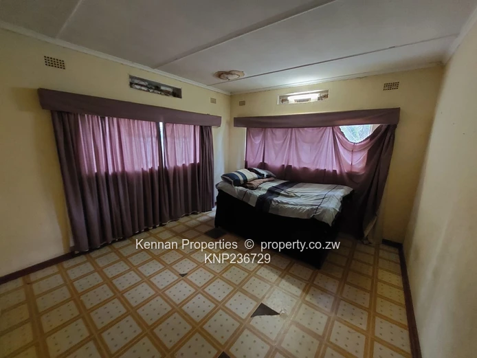 5 bedroomed Fixer Upper in Kadoma