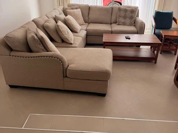 3 Bedroom Flat & Apartment
