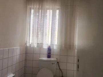 2 Bedroom Flat & Apartment