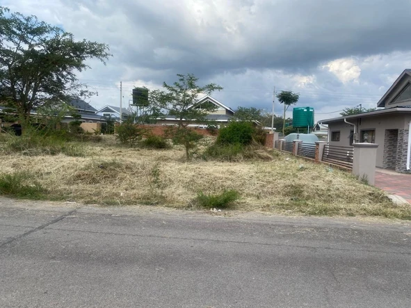 Prime Residential cluster Land in Arlington gated Deeds,Electricity, sewer,water, roads Harare South