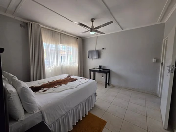 7 Bedroom House