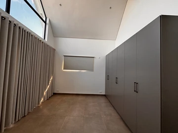 4 Bedroom Garden Flat