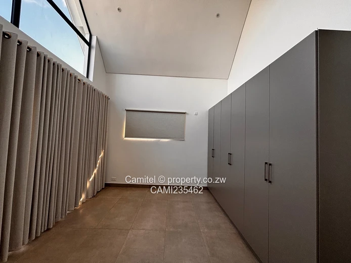 Pokugara cozy 4 bedroom Townhouse