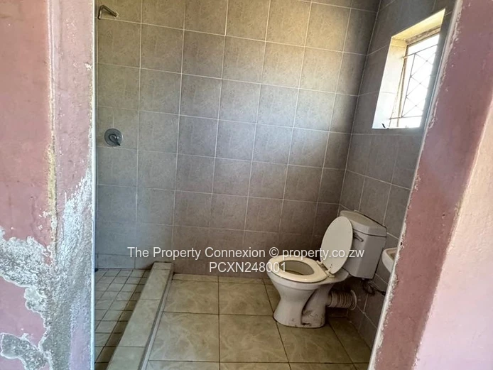 Prime Location & Secure Family Living: 3-Bed House to Rent – Bluffhill