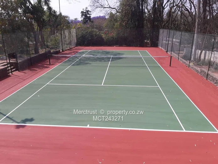 Lovely home on 3 acres! (Sole Mandate)