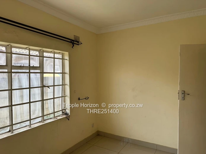 Tynwald 4-Bed Townhouse Complex - Walled, Tiled & Fitted