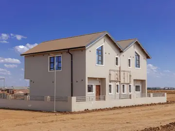 2 Bedroom Flat & Apartment