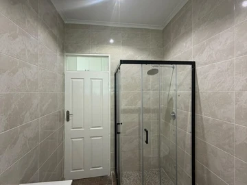 3 Bedroom Flat & Apartment