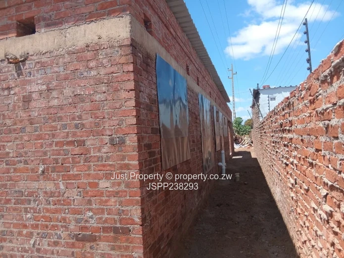 4-Bed Shell Home — 350m² Build on 449m², Erasmus Park