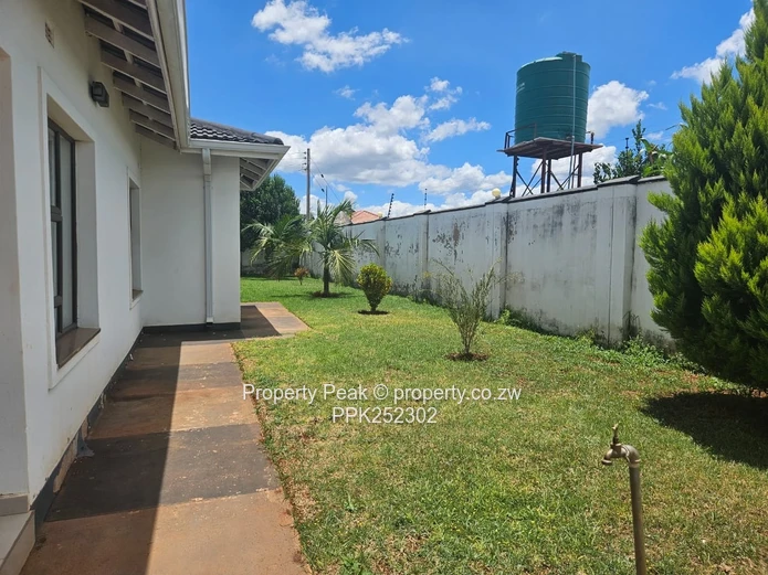 Spacious 5-Bed Family Home in Mount Pleasant Heights - Borehole