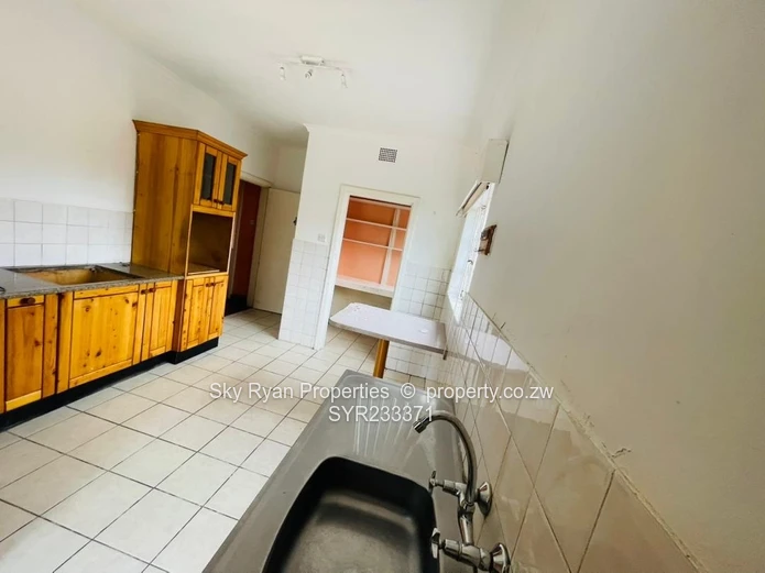 Avondale West House To Let