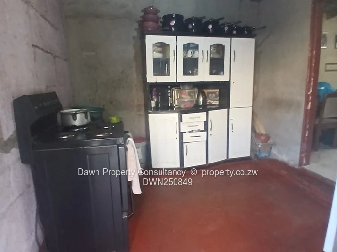 Glen Norah B House For Sale