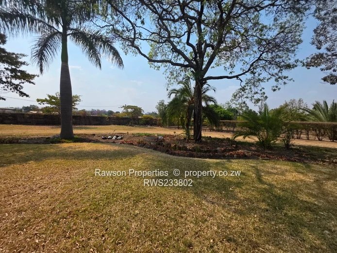 Opportunity to build your dream home. (Sole Mandate)