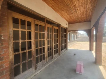 8 Bedroom House