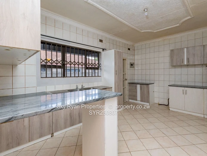 Zimre Park House To Let