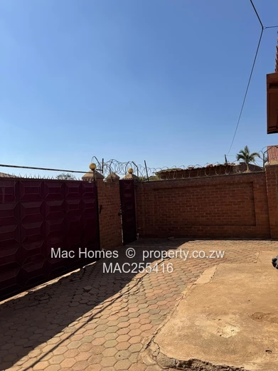 3-Bedroom House For Sale – Bloomingdale