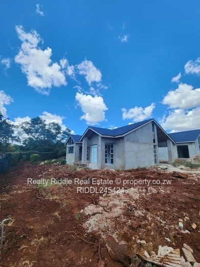 Emerald Hill: New 3-Bed Townhouse Complex w/ Borehole