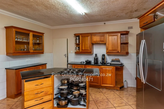 Spacious 4 Bedroom Family Home in Knowe Norton