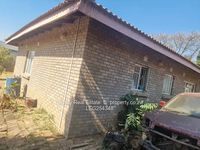 The Grange: 3-Bed Facebrick Home on 2,340m² — Flatlet & Fitted Kitchen (Sole Mandate)
