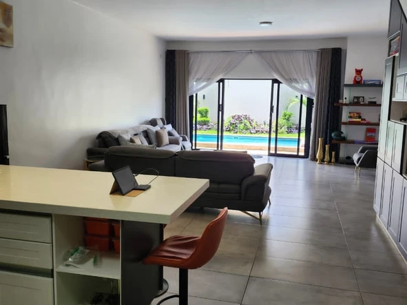 4 Bedroom Garden Flat