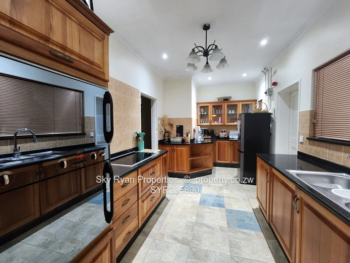 Avondale West House For Sale