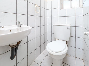 3 Bedroom Flat & Apartment