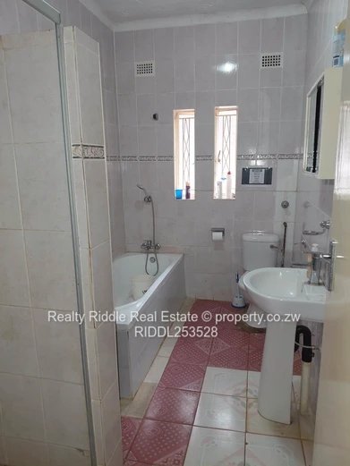Mtpleasant house for Sale  (Sole Mandate)