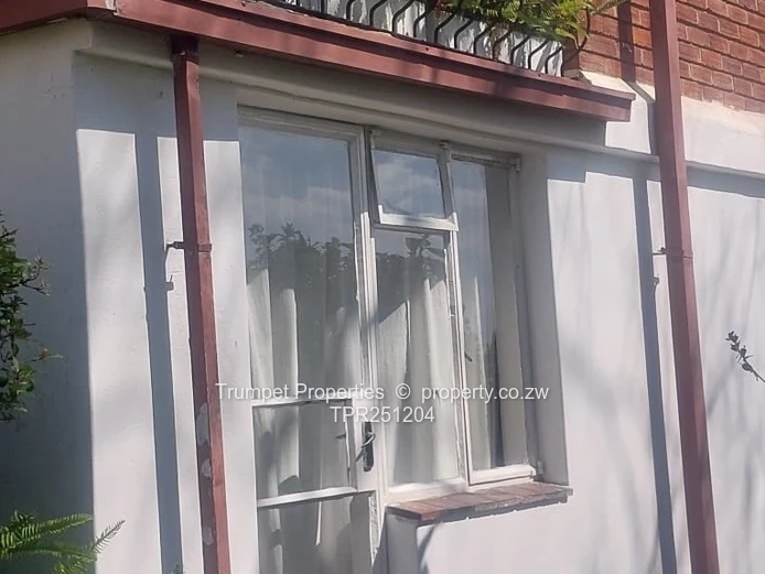 Furnished 4-Bed Glen Lorne Home with Borehole & Garden