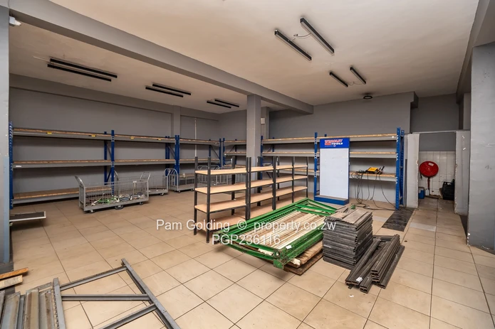 Commercial building for sale