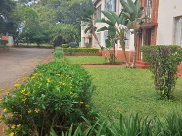 2 Bedroom Flat & Apartment