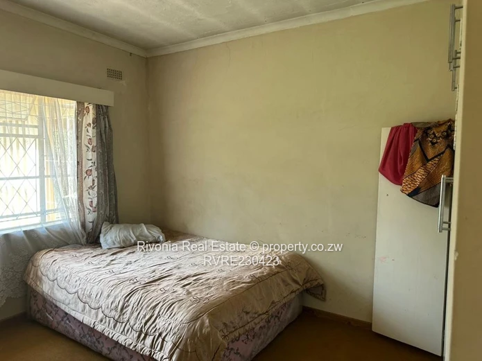 3-Bed Waterfalls Home on 4,065m² — Verandah & Garage