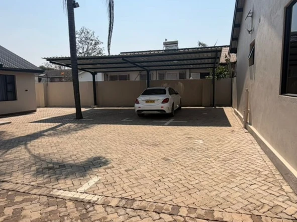 3 Bedroom Flat & Apartment