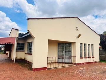 Neat Monavale House For Sale