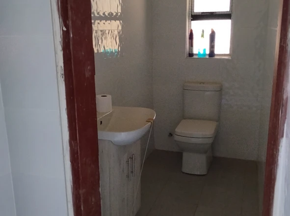 3 Bedroom Flat & Apartment