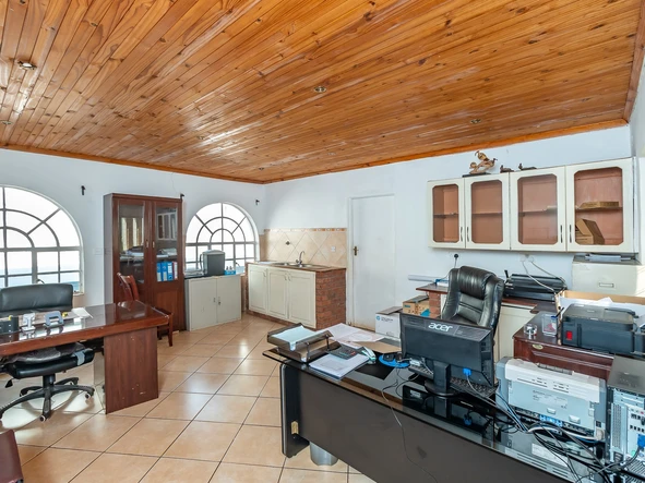 10 Bedroom House