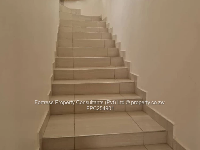 Spacious Quinnington 6-Bed Home with Pool & Borehole