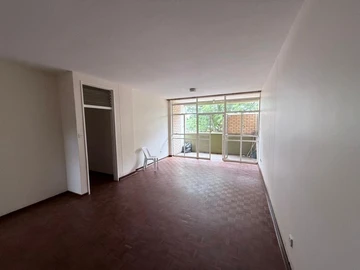 3 Bedroom Flat & Apartment