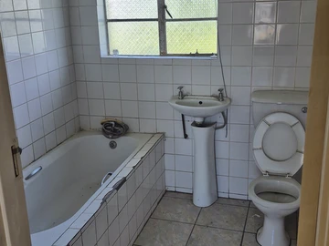 3 Bedroom Garden Flat