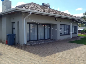 6 Bedroom House