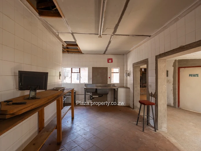 Property With Kirkman Rd Frontage!
