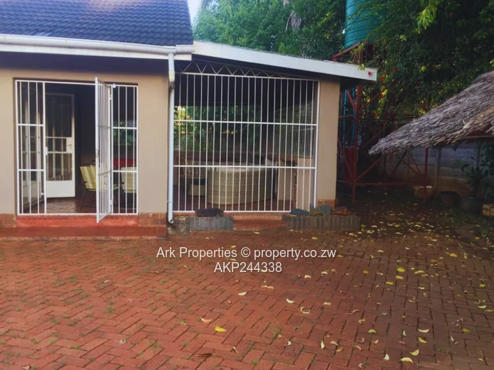 House for Sale – Alexandra Park