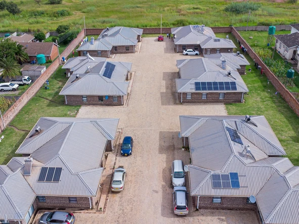 3 Bedroom Flat & Apartment