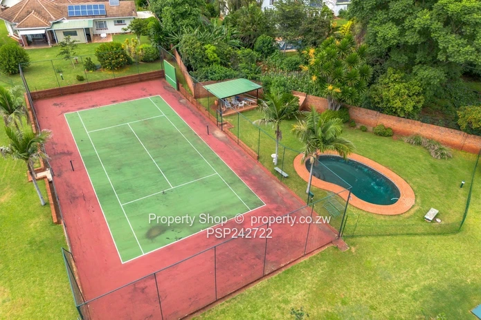 Modern 3 Bedroom Home in Exclusive 6 Unit Complex