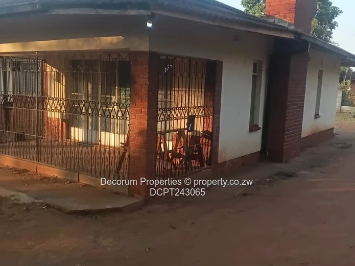 Spacious 4-Bedroom House for Sale in Old Marimba