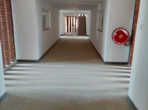 2 Bedroom Flat & Apartment