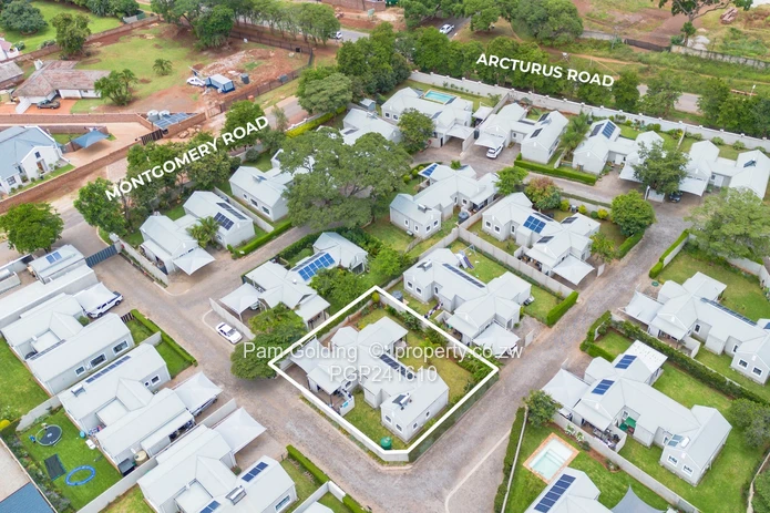 3 Bedroom Town House For Sale in Highlands