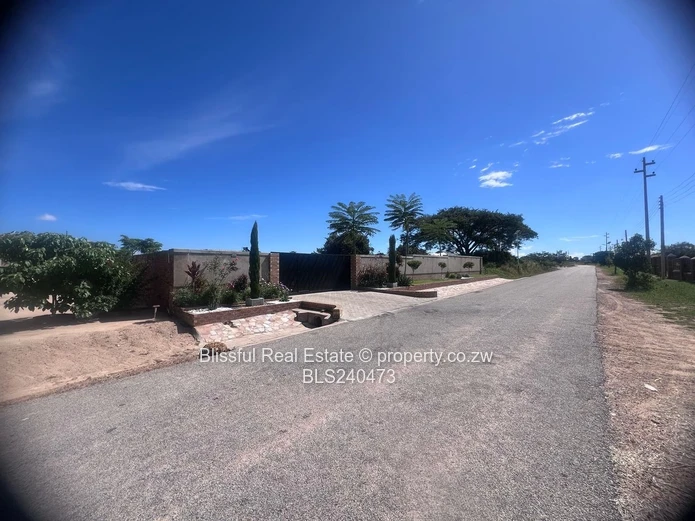 Boulder Estate Stand for Sale